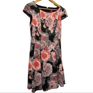Betsey Johnson Rose Floral Fit and Flare Dress Size 2